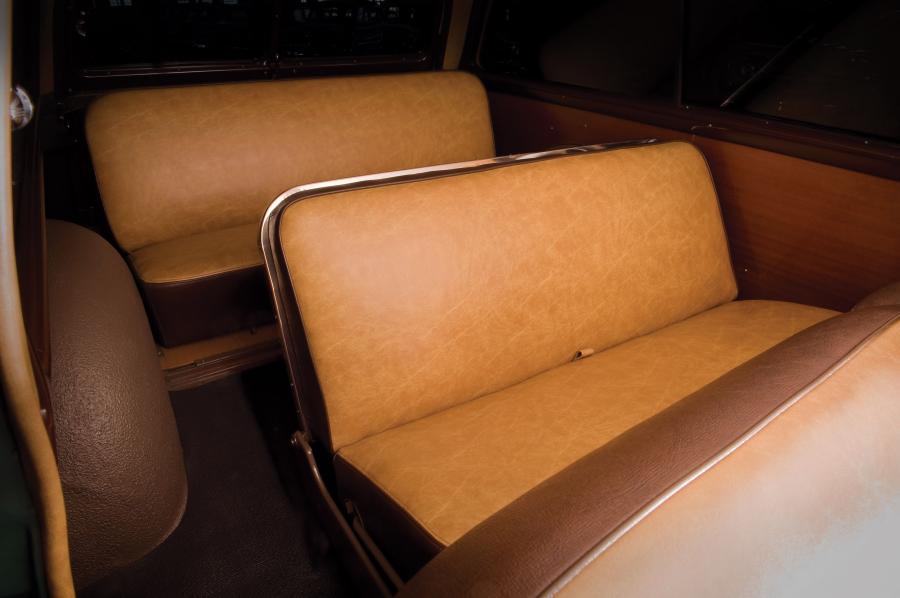  Ford Country Squire 1951 года  (фото 2 из 14)
